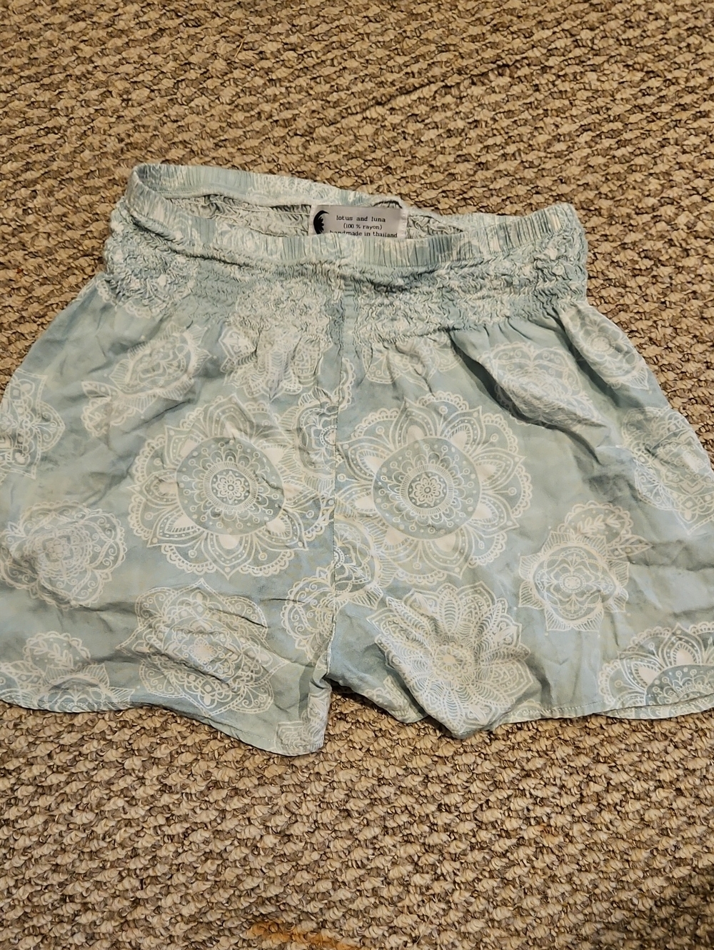 Lotus And Luna Yoga Shorts S/m